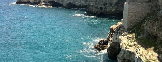 Polignano a Mare is one of Pouilles.