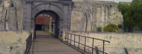 Benteng Marlborough (Fort Marlborough) is one of Sight seeing in Bengkulu #4sqCities.