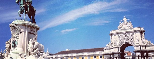 Praça do Comércio is one of Lisbon Guide.