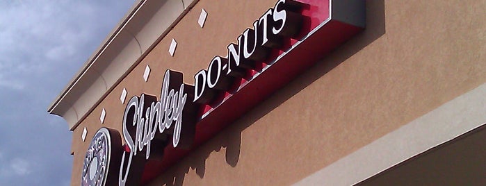 Shipley's Donuts is one of Lugares favoritos de Allison.