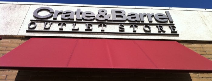 Crate & Barrel Outlet Store is one of Tempat yang Disukai Jun.