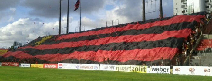 Estádio Adelmar da Costa Carvalho (Ilha do Retiro) is one of Anna Terra'nın Beğendiği Mekanlar.
