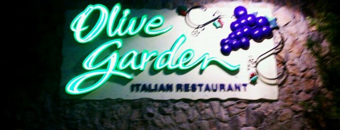 Olive Garden is one of Troyさんのお気に入りスポット.