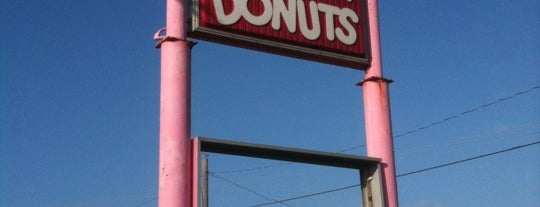 Home Cut Donuts is one of Lugares guardados de Natalie.