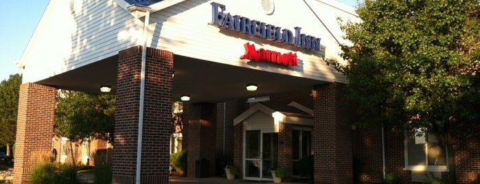 Fairfield Inn & Suites by Marriott East Lansing/Okemos (Permanently Closed) is one of Lugares favoritos de Vern.