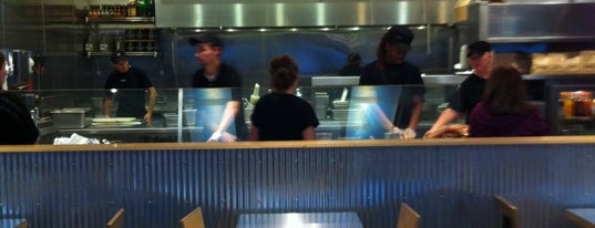 Chipotle Mexican Grill is one of Orte, die Shelly gefallen.