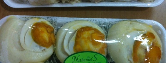 Nathaniel's is one of Locais curtidos por POG.