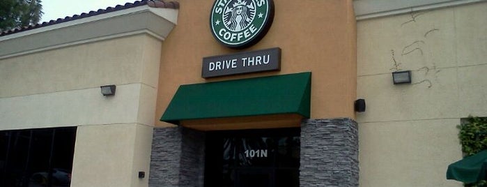 Starbucks is one of John'un Beğendiği Mekanlar.