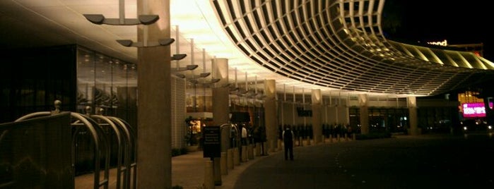 Vdara Hotel - Valet is one of Alberto J S’s Liked Places.