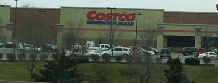 Costco is one of Orte, die Becky Wilson gefallen.