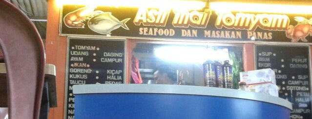 Asli Thai Tomyam is one of สถานที่ที่ ꌅꁲꉣꂑꌚꁴꁲ꒒ ถูกใจ.