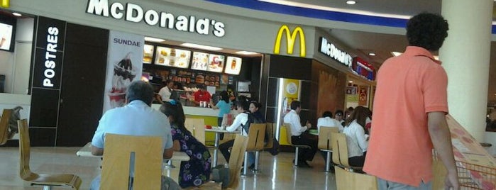 McDonald's is one of Orte, die AnnaBeth gefallen.