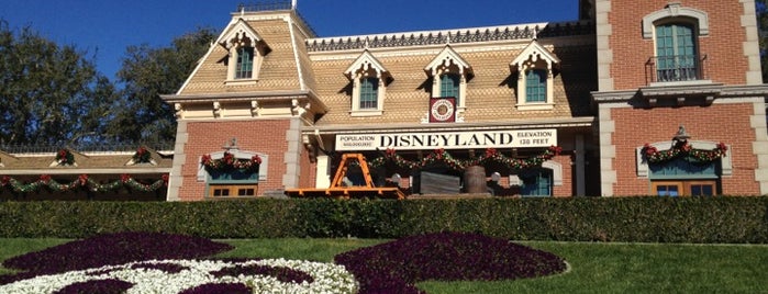 Disneyland Park is one of McCanne's Guide to Orange County Hot spots.