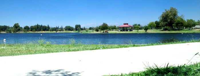 Lake Balboa Park is one of Ralf's List.