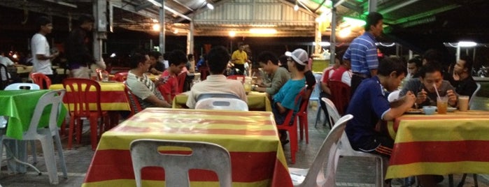 Benteng Foodcourt is one of Makan @ Utara #6.