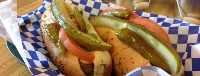 Johnny's Hot Dogs and Gyros is one of I Never Sausage A Hot Dog! (IL).
