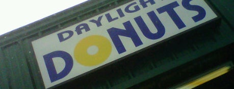 Daylight Donuts is one of Erica 님이 저장한 장소.