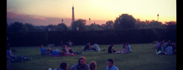 Le Saut du Loup is one of Paris Terrasses.