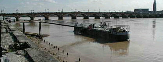 Berges de Garonne is one of Bordeaux.