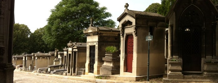 Père Lachaise Cemetery is one of Sur les traces de Marcel Proust.