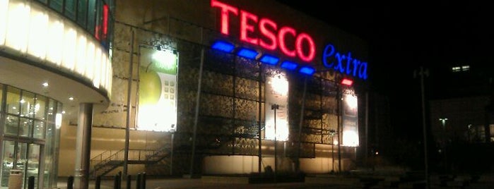Tesco Extra is one of Hanaさんのお気に入りスポット.