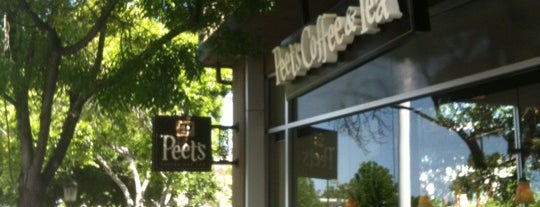 Peet's Coffee & Tea is one of Tempat yang Disukai Doc.