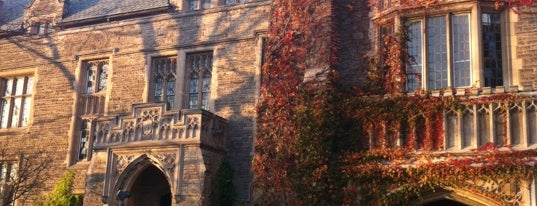Brandon Hall is one of Buildings of the McMaster Main Campus (MMC).