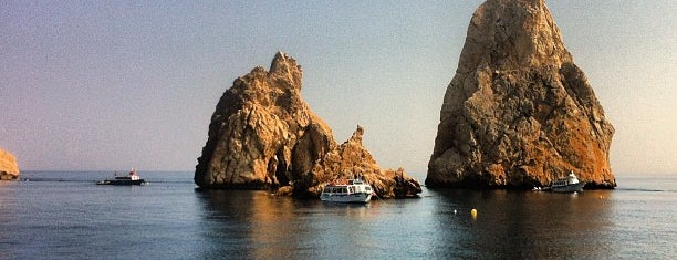 Illes Medes is one of Para Navegar.