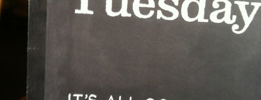 Ruby Tuesday is one of สถานที่ที่ Lauren ถูกใจ.