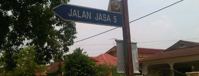 Taman Jasa is one of สถานที่ที่ ꌅꁲꉣꂑꌚꁴꁲ꒒ ถูกใจ.