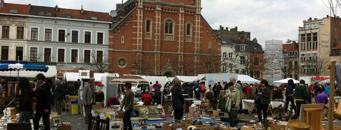 Marché aux Puces / Vlooienmarkt is one of Stuff I want to see and do in Bruxelles.