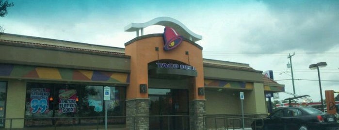 Taco Bell is one of Lugares favoritos de Kevin.
