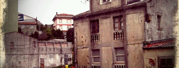 Birloque is one of Barrios na Coruña.