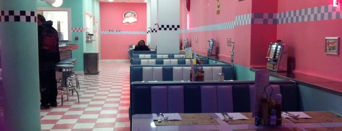 Peggy Sue's American Diner is one of San Sebastian and what I liked here.