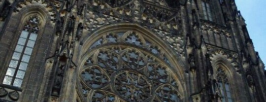 Aziz Vitus Katedrali is one of Wonderful Prague <3.