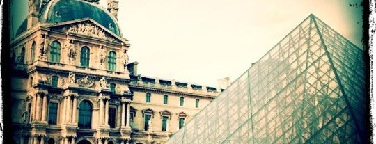 Louvre is one of Paris Weekend.