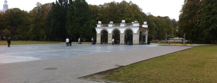Могила неизвестного солдата is one of Must see in Warsaw.