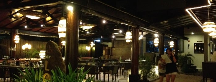 barLO Resto Lounge is one of Locais curtidos por Joyce.