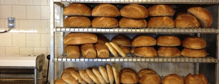 Madonia Bakery is one of Tempat yang Disukai Marlon.