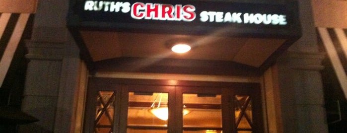 Ruth's Chris Steak House is one of Locais curtidos por Rob.