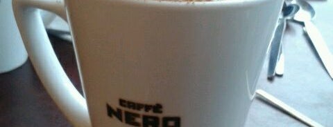 Caffè Nero is one of สถานที่ที่ James ถูกใจ.