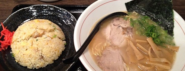 珍遊 南森町店 is one of Ramen in Osaka.