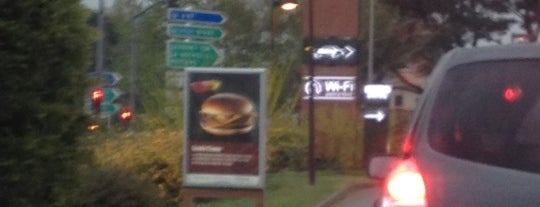 McDonald's is one of สถานที่ที่ Amélie ถูกใจ.