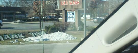Hoffman Car Wash is one of Tempat yang Disukai Marcie.