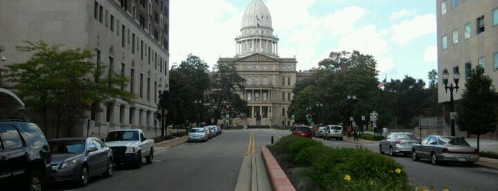 City of Lansing is one of USA State Capitals.