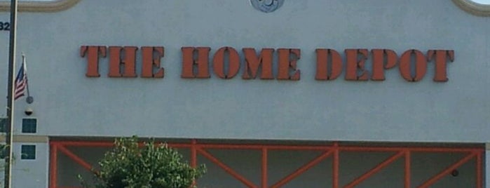 The Home Depot is one of Orte, die Richard gefallen.