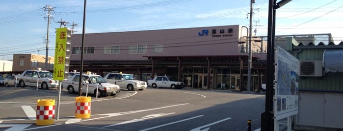 Toyama Station is one of 北陸本線.