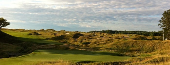 Whistling Straits Golf Course is one of Top Golf Courses in the US.