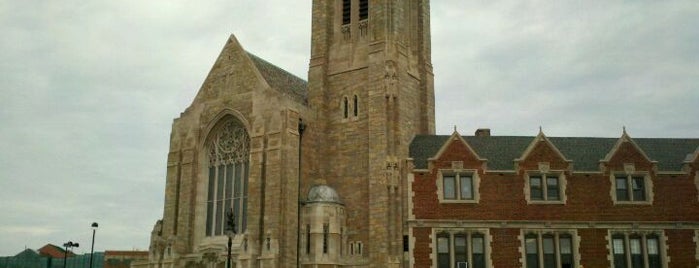 Historic Trinity Lutheran Church is one of Amber'in Beğendiği Mekanlar.