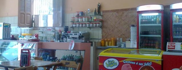 Revistas & Café Chico Caruso is one of สถานที่ที่ Ivih ถูกใจ.